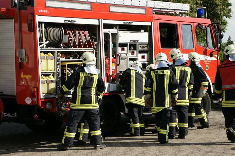 Vier Verletzte bei Hausbrand in Grünhainichen - 