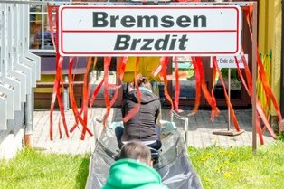 Vier Verletzte bei Unfall auf Sommerrodelbahn in Seiffen - Sommerrodelbahn in Seiffen