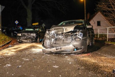 Vier Verletzte bei Unfall in Oederan - Am Skoda und Toyota entstand Totalschaden.