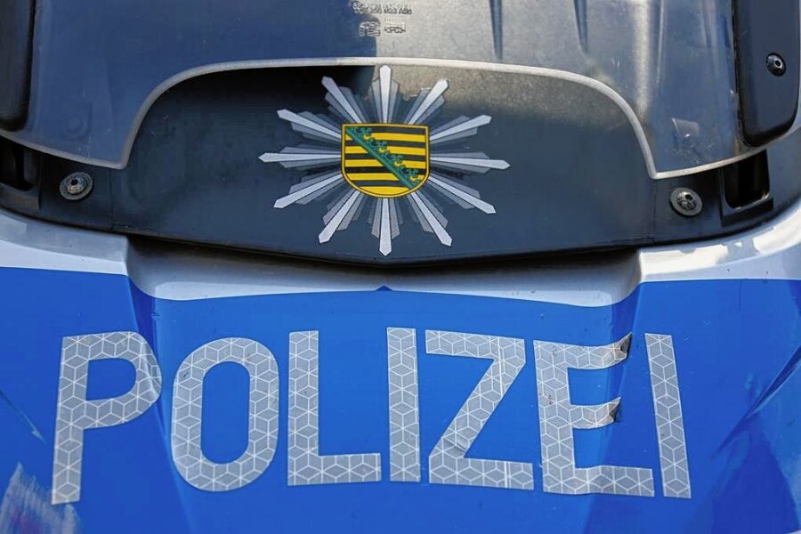 Vierjähriger muss nach Verkehrsunfall in Kriebstein ins Krankenhaus - Die Polizei eilte zu einem Verkehrsunfall nach Kriebstein. 