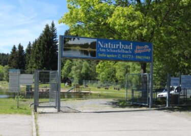 Viertelmillion Euro für Sportstätten nötig - Der Eingang zum Freibad in Johanngeorgenstadt soll barrierefrei werden.