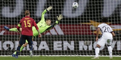 Völler als Spanien-Faktor - Löws langes Leiden - Die DFB-Elf trifft im EM-Viertelfinale auf Spanien.