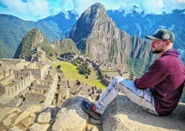 Vogtländer arbeitet in Peru als Notfallsanitäter auf Zeit - Im Tal die Ortschaft Machu Picchu. Das ist eines der sieben Wunder der Welt und die "verlorene Stadt der Inkas". 