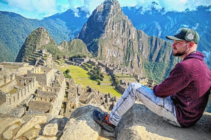 Vogtländer arbeitet in Peru als Notfallsanitäter auf Zeit - Im Tal die Ortschaft Machu Picchu. Das ist eines der sieben Wunder der Welt und die "verlorene Stadt der Inkas". 