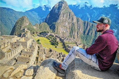 Vogtländer arbeitet in Peru als Notfallsanitäter auf Zeit - Im Tal die Ortschaft Machu Picchu. Das ist eines der sieben Wunder der Welt und die "verlorene Stadt der Inkas".