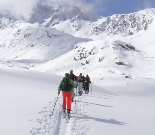 Vogtländer auf Tour in den Bergen: Jeder Aufstieg ein Erlebnis - Schnee satt: Skitourengeher werden regelmäßig mit dem Blick auf beeindruckende Winterlandschaften belohnt.