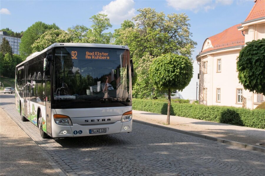 Vogtland: Grünes Licht für Fusion zweier Busbetriebe - Für die Kommunalisierung des Busverkehrs im Vogtlandkreis fiel jetzt ein wichtiger Beschluss.