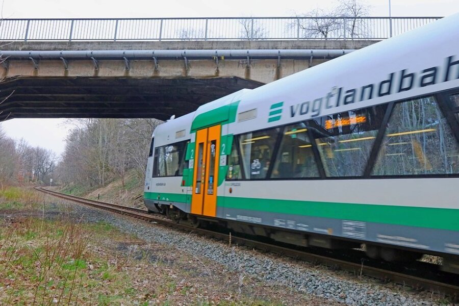 Vogtlandbahn ab Sonntag mit neuem Fahrplan - Symbolbild: Vogtlandbahn.