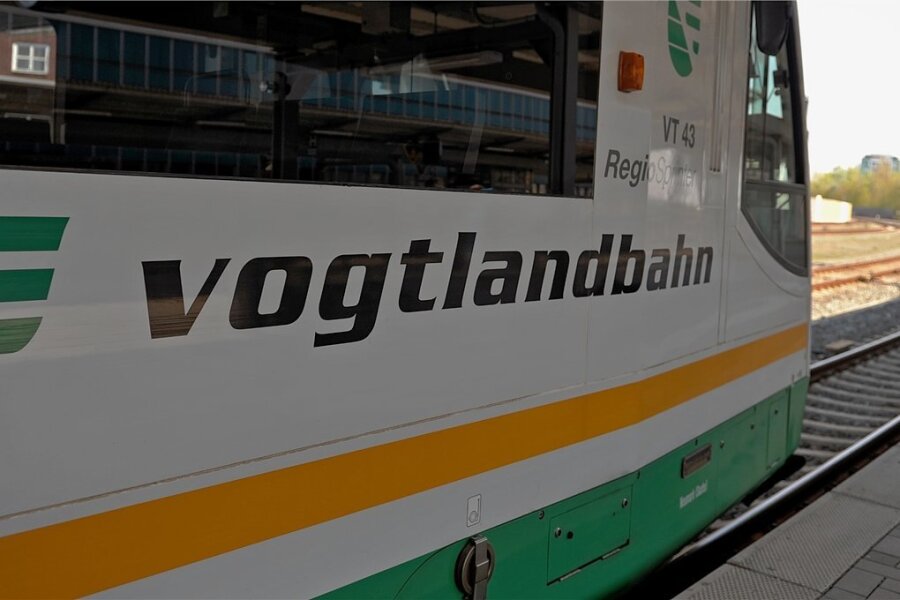 Die Vogtlandbahn rollt ab Sonntag nach neuem Fahrplan.