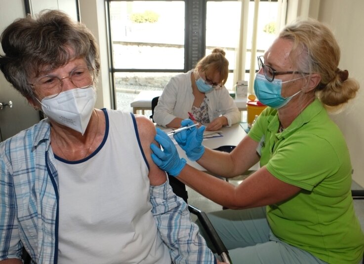 Vogtlandkreis geht beim Impfen neue Wege - Bereits im September wurde im Reichenbacher Rathaus geimpft. Dies findet jetzt jede Woche statt.