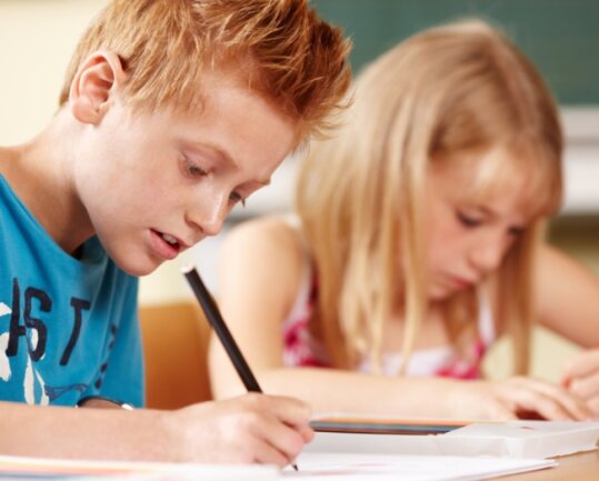 Vom Wohlfühlen an der neuen Schule - Die Bildungsempfehlung gibt eine Orientierung zur Schullaufbahn des Kindes nach der vierten Klasse. Wichtig ist: Das Kind muss sich an der neuen Schule wohlfühlen. 