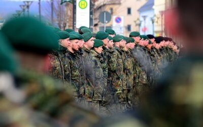 Von Frankenberg an den Hindukusch - In Frankenberg sind gestern die ersten Bundeswehrsoldaten zu einem neuen Einsatz nach Afghanistan verabschiedet worden.