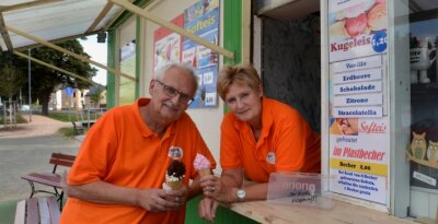 Von ihrem Eis nascht auch ein Ex-Weltmeister - Jürgen und Roswitha Buchwald sind seit 35 Jahren im Geschäft. 