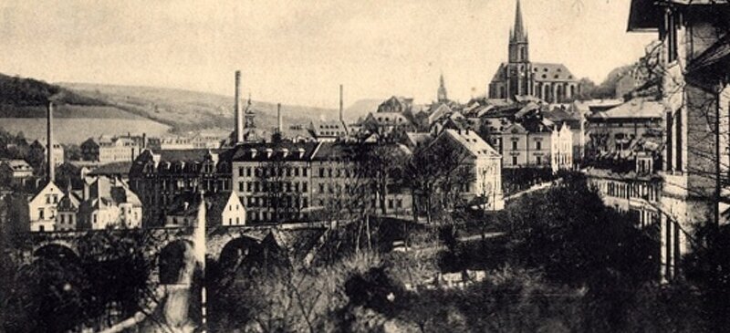 Von Musterkartons zu Schmuckkästchen - Eine Ansicht von Buchholz mit der Kartonagenfabrik des Johann Georg Adler.