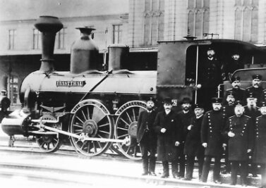 Von Riesa bis Zwickau ab 1858 zweigleisig - Die Lokomotive "Ernstthal" der Niedererzgebirgischen Staatsbahn wurde 1856 von Richard Hartmann in Chemnitz gebaut und 1908 ausgemustert. 