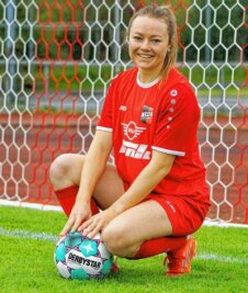 Vorfreude auf Familie und Neunerlei - Seit diesem Jahr spielt Anne Winkler beim 1. FC Sonthofen in der Bezirksliga Fußball. 