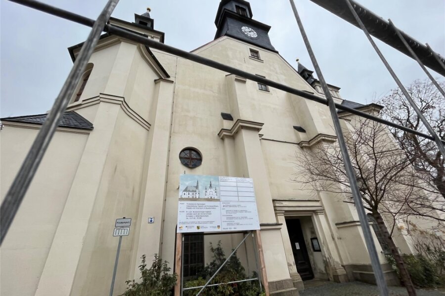 Vortrag beleuchtet bis in Gegenwart reichende Folgen eines Bombenangriffes von 1945 auf Reichenbacher Kirche - Die Trinitatiskirche von Reichenbach, als dort noch gebaut wurde.