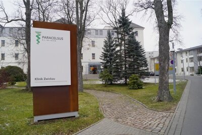 Votum im Stadtrat: Zwickauer HBK darf Paracelsus-Klinik kaufen - Soll künftig zum Heinrich-Braun-Klinikum gehören: die Paracelsus-Klinik in Zwickau. 