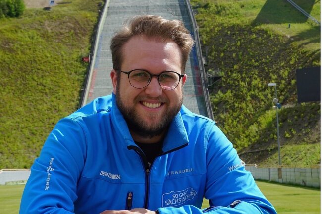 VSC Klingenthal hat neuen Pressechef - Florian Müller aus Hammerbrücke, der neue Pressesprecher des VSC Klingenthal, in der Vogtland-Arena.