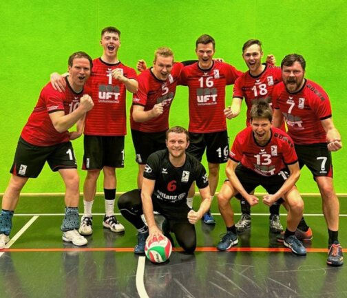 VSV Fortuna spielt um den Aufstieg - Sie haben es sich vorgenommen und auch geschafft: Mit dem 3:0-Sieg gegen die Volleys Zwickauer Land hat sich der VSV Fortuna siegreich aus der Staffel verabschiedet. Jetzt wartet die Relegation. 