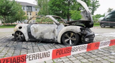VW Beetle geht in Flammen auf - 