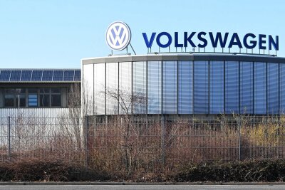 VW-Werk: Neues System für E-Autos soll ab 2028 aus Chemnitz kommen - Blick auf das Motorenwerk von Volkswagen in Chemnitz. Gut 1850 Menschen sind hier beschäftigt.