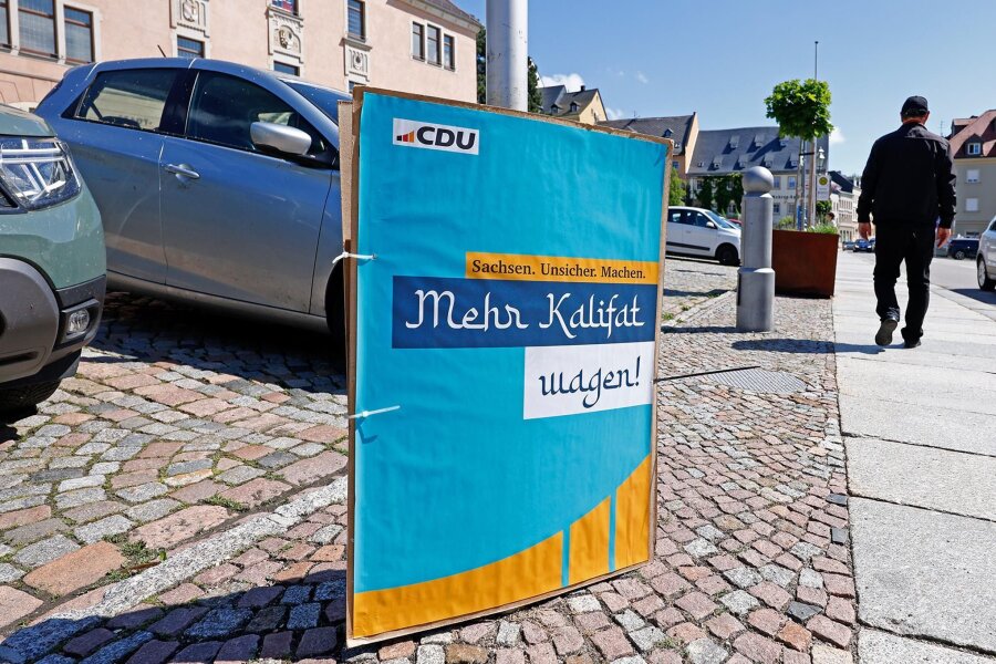 Wahlkampf: CDU sieht sich in Oberlungwitz und Hohenstein-Ernstthal mit gefälschten Wahlplakaten konfrontiert - Unter dem CDU-Logo stehen Wahlkampfslogans, die nicht von der Partei stammen.