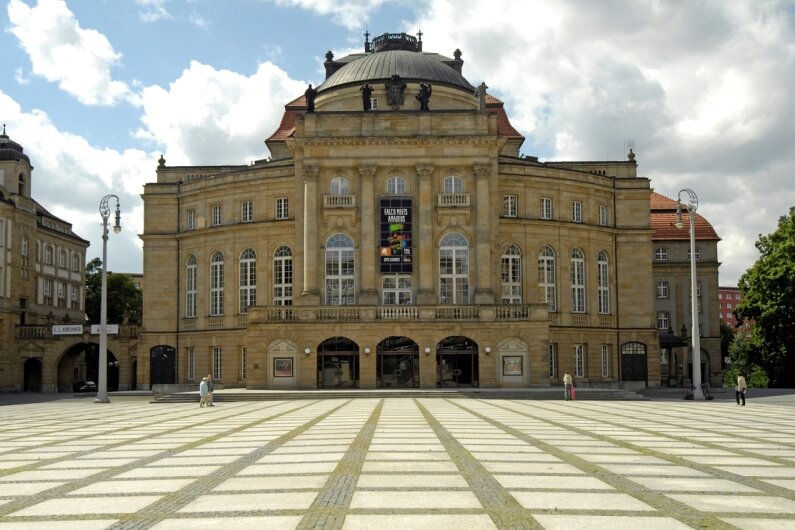 Wahlkampf-Theater in drei Akten - Das Opernhaus in Chemnitz: "Es ist richtig, dass wir 2014 mehr Geld fürs Theater brauchen."