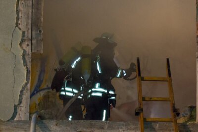 Waldenburg: Brand in alter Mühle - 