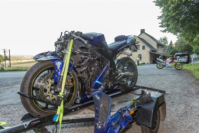 Waldkirchen: 39-jähriger Motorradfahrer bei Sturz schwer verletzt - 