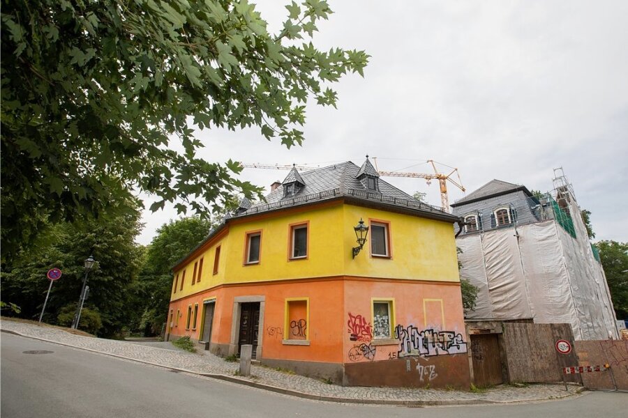 Früher befand sich in der Walkgasse 2 eine Bäckerei. Das Gebäude Ecke Mühlgraben/Böhlerstraße könnte sich gut einfügen ins Ensemble mit Weisbachschem Haus (rechts), Walkmühle und Weberhäusern