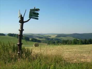 Wanderserie: Gute Aussichten - Einer der schönsten Aussichtspunkte von Chemnitz, der "Erzgebirgsblick". Bei günstigen Wetter kann man am Horizont den Kamm des Erzgebirges sehen. 