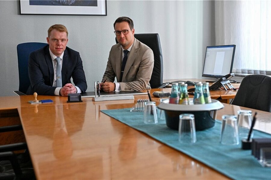 Wann ein Testament ungültig ist - Martin Hofmann (links) und Vinzenz Sacher sind die beiden neuen Notare in Chemnitz.