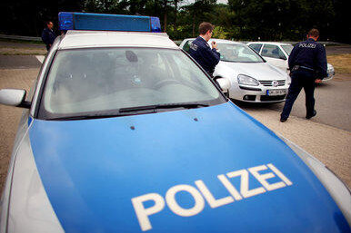 Warnschüsse in Oelsnitz: 19-Jähriger bedrohte Polizisten mit Waffe - 