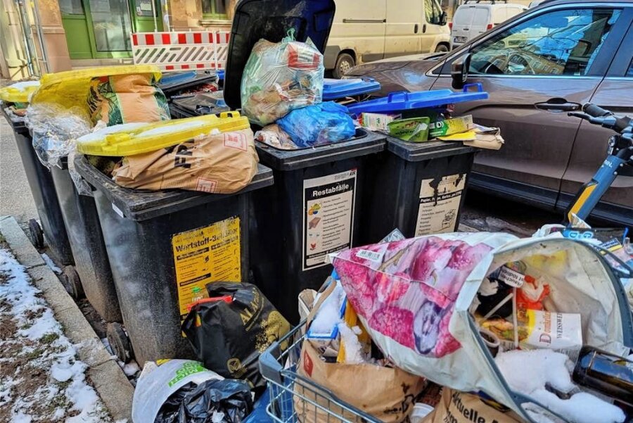 Warnstreik beim Abfallentsorger ASR: Droht Chemnitz ein Müll-Chaos? - Übervolle Mülltonnen in Chemnitz dürfte es in den kommenden Wochen nicht nur wegen unsachgemäßer Entsorgung, sondern auch infolge des laufenden Warnstreiks beim Abfallentsorgungsbetrieb ASR geben.