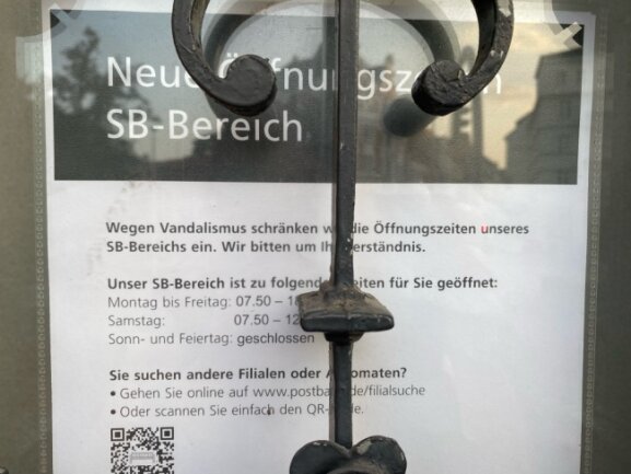 Warum das Postamt in Freiberg derzeit nachts geschlossen ist - Der Zugang zum SB-Bereich im Postamt Freiberg ist derzeit nur eingeschränkt möglich.