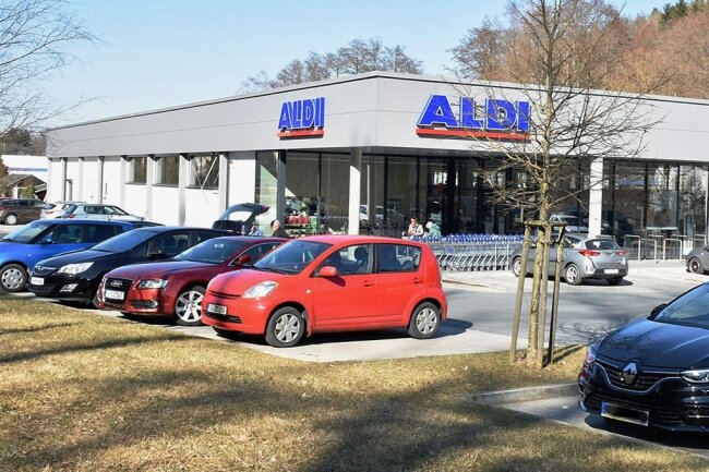 Warum der neue Adorfer Aldi schon wieder größer werden soll - Der neue Aldi in Adorf ist erst am 17. Dezember 2020 eröffnet worden. Nun will der Discounter-Riese die Verkaufsfläche erhöhen.