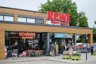 Der REWE-Markt auf der Oberfrohnaer Str. versteht sich als sozialer Anker und Anlaufpunkt für Familien.