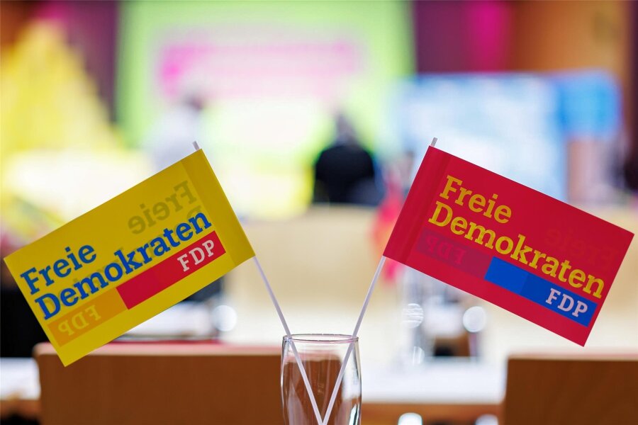 Warum die FDP-Spitze nicht mit Votum für Ampel-Bruch rechnet - Die FDP befragt ihre Mitglieder, ob die Partei die Ampel-Koalition verlassen soll.