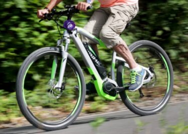 Warum die Kreisstadt jetzt selbst E-Bikes verleiht - Die Stadt Annaberg-Buchholzwill mit den E-Bikes neue Zielgruppen ansprechen. Bisher seien eher ambitionierte Radsportler in die Region gekommen, heißt es aus der Stadtverwaltung. 
