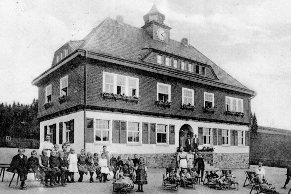 Warum ein Leipziger Verein beim Bethlehemstift einsteigen könnte - Der Erzgebirgshof Bethlehemstift um 1910. 