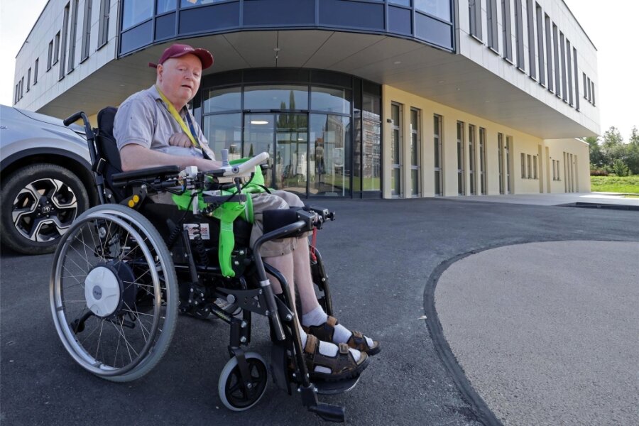 Warum ein Rollstuhlfahrer im Glauchauer Gesundheitszentrum Probleme hat - Klaus Thieme leidet seit 40 Jahren an Multipler Sklerose.