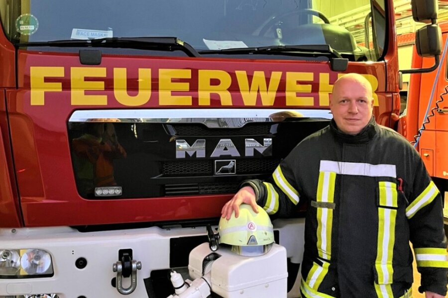 Warum ein Spediteur Feuerwehrmann ist - Christian Meisel ist seit 2016 Mitglied der Hainichener Wehr. Er absolvierte mehrere Fortbildungen, unter anderem zum Sprechfunker, Atemschutzgeräteträger und Truppenführer. 