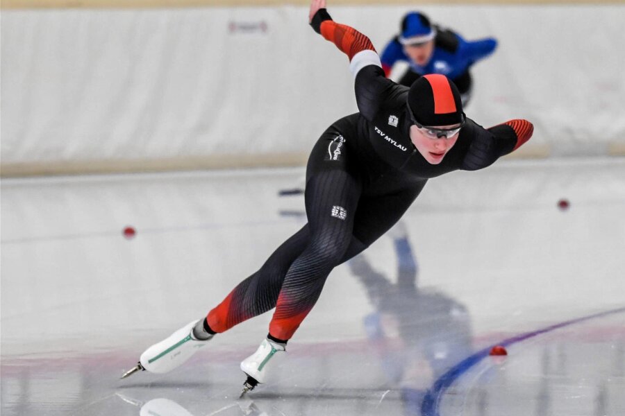 Warum eine Berliner Eisschnellläuferin das Vogtland in Japan vertritt - Lea-Sophie Scholz sicherte sich bei der Deutschen Meisterschaft in Inzell sowohl über 1000 als auch 1500 Meter den Titel.