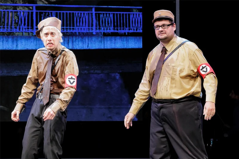 Warum im Musical Blues Brothers in Plauen Nazis auftauchen