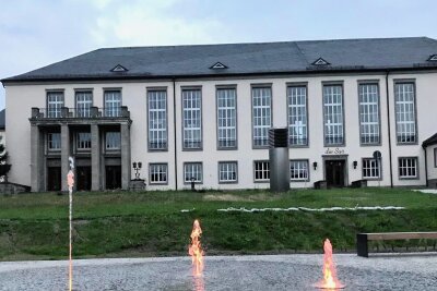 Warum Oelsnitz einen neuen Kultur-Posten ausgeschrieben hat - Die Stadthalle ist das kulturelle Zentrum von Oelsnitz. Mit ihrer Rücknahme will die Stadt nun die Organisation aller kulturellen Veranstaltungen in der Stadt  bündeln. 