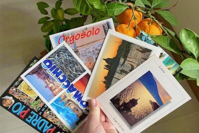 Warum Postkarten aus dem Italien-Urlaub so lange unterwegs sind - Postkarten aus Italien. Mitunter kommt der liebe Gruß an Bekannte und Verwandte aber sehr spät oder gar nicht an.