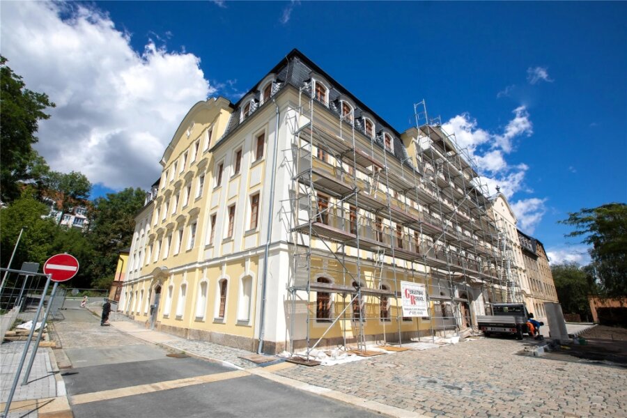 Warum schon wieder ein Gerüst am Weisbachschen Haus in Plauen steht - Das Weisbachsche Haus ist aktuell wieder eingerüstet.