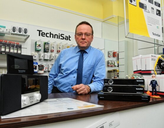 Warum Technisat seinen Shop in Schöneck schließt - Steffen Gierth, Geschäftsführer von Technisat in Schöneck, im Firmen-Shop Technimarkt. Er schließt nach 30 Jahren zum 28. Oktober. Gierth zählte damals zu den ersten Mitarbeitern. 