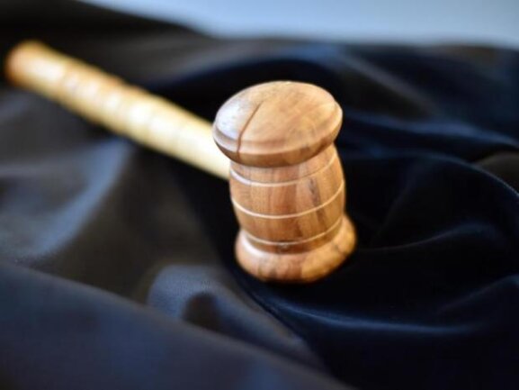 Warum tötete eine Pflegerin ihre eigene Großmutter? - Nächste Woche beginnt der Prozess gegen die 31-Jährige, die in einem Zwickauer Seniorenheim ihre Oma ermordet haben soll.